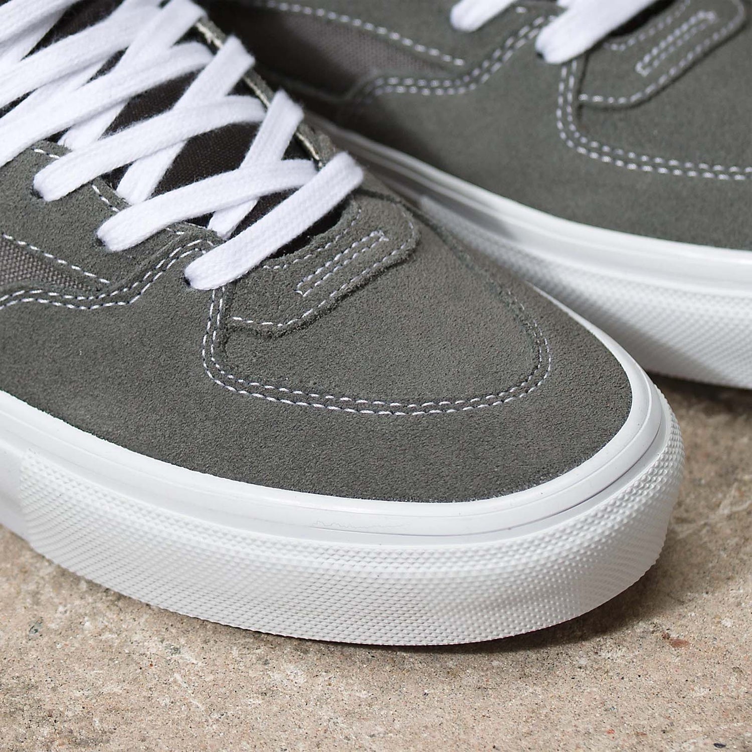 Vans Half Cab Skate Shoes - Grey/White