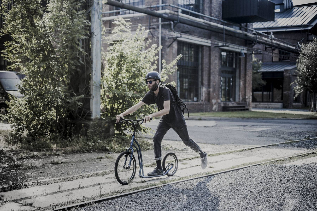 Yedoo Steel 2016 Commuter Scooter - Black